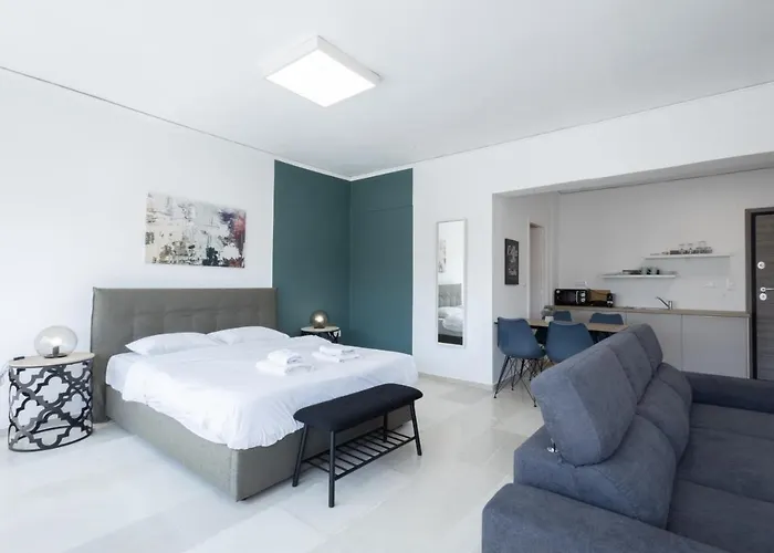 Hip And Fun Apt B